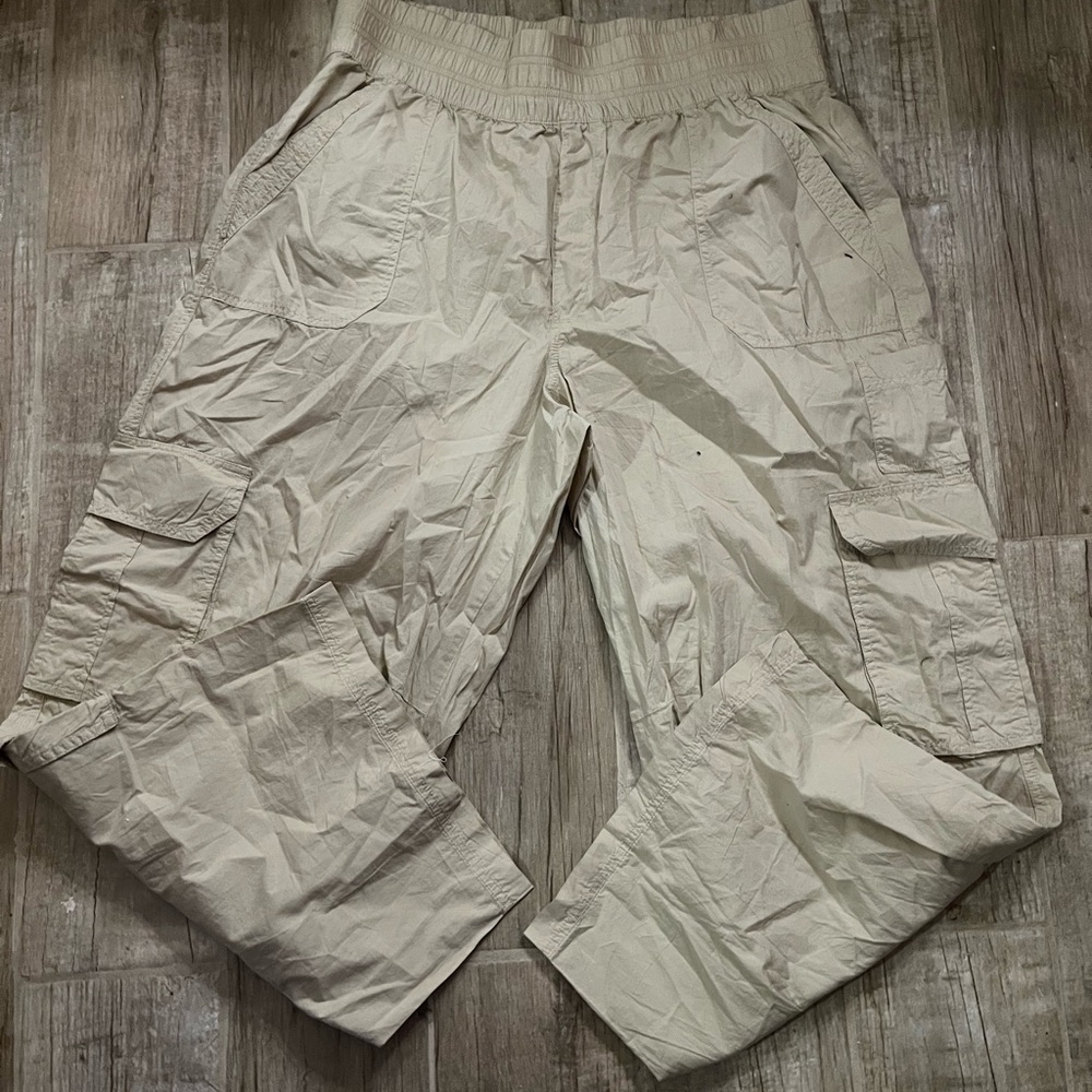 Aerie Women's Cream Cargo Pants